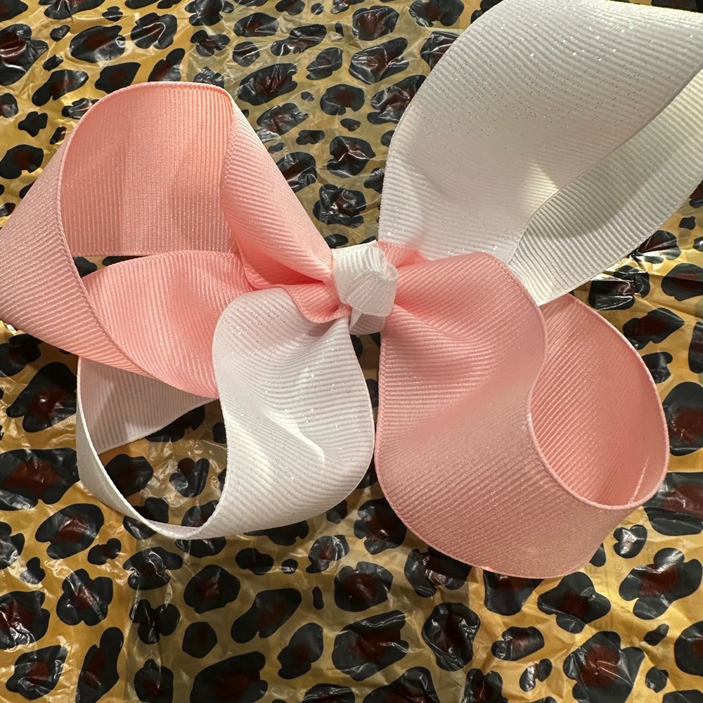 Elegant Pink and White Kids Hair Bow